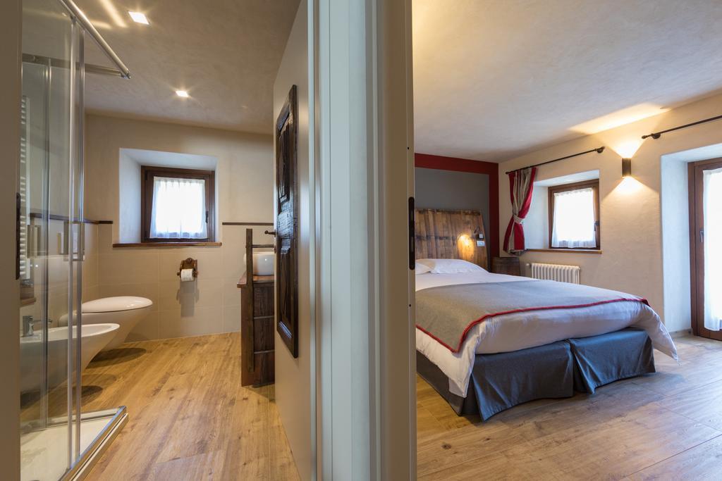 Maison Lo Triolet Introd Εξωτερικό φωτογραφία