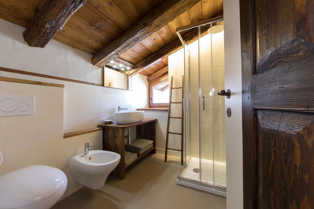 Maison Lo Triolet Introd Εξωτερικό φωτογραφία