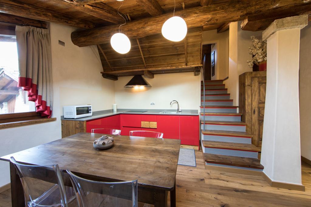 Maison Lo Triolet Introd Εξωτερικό φωτογραφία