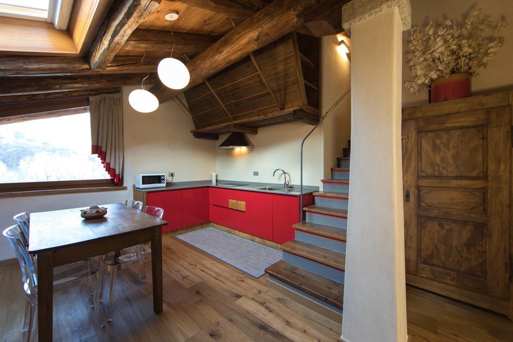 Maison Lo Triolet Introd Εξωτερικό φωτογραφία