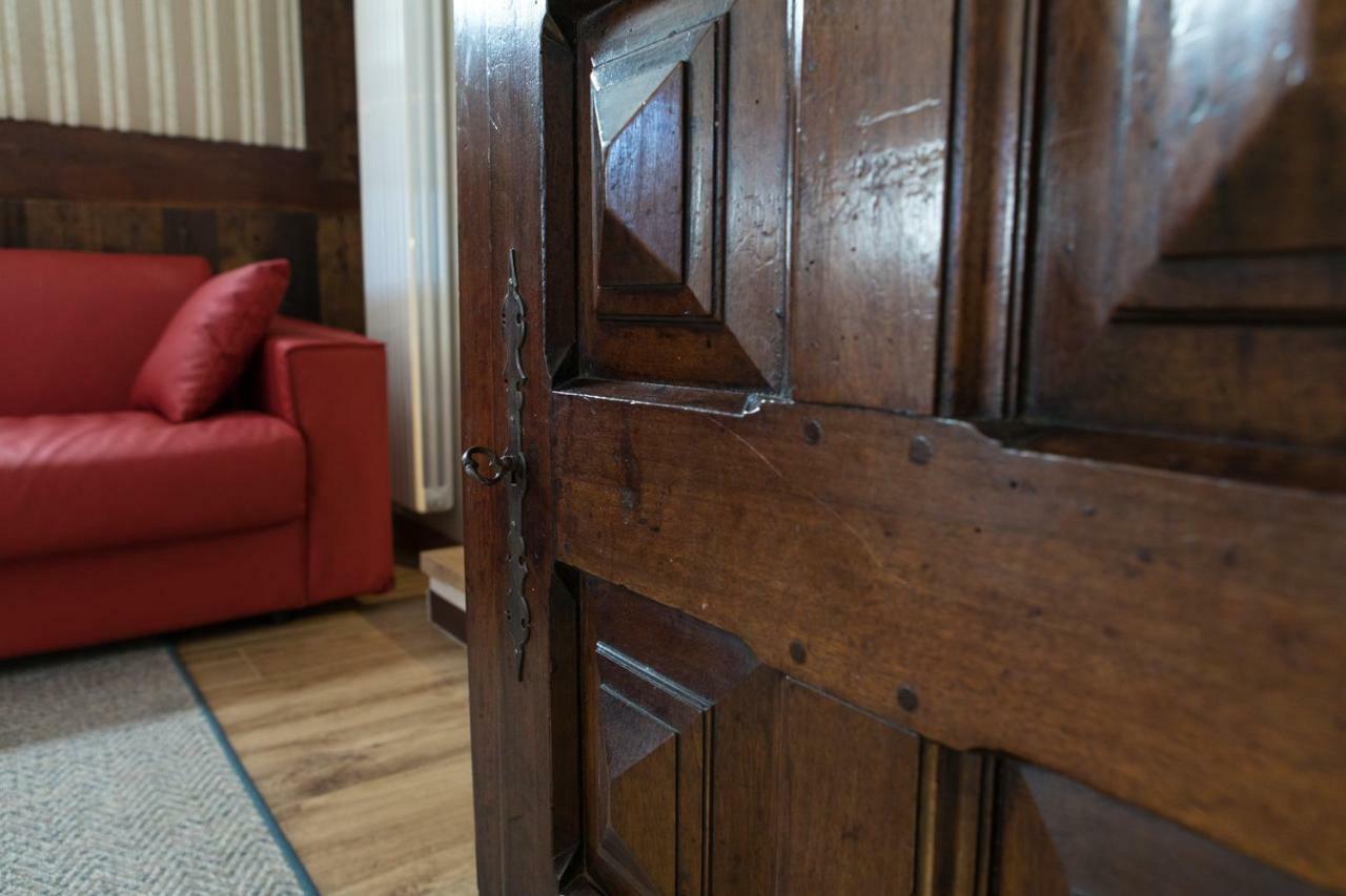 Maison Lo Triolet Introd Εξωτερικό φωτογραφία